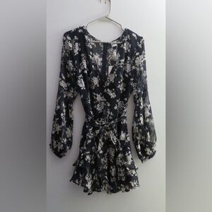 Selfie Leslie Dress